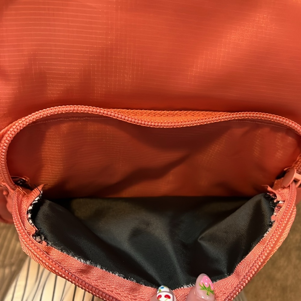 NWOT VS PINK Mini Ripstop Backpack - Picture 4 of 6